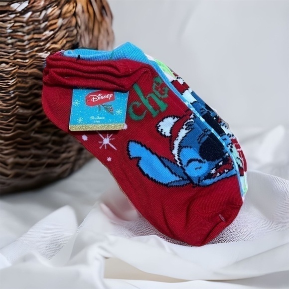 Disney Stitch Socks 6 Pack Women’s Christmas NEW Lilo Red Blue Sz 4-10 - Picture 1 of 4